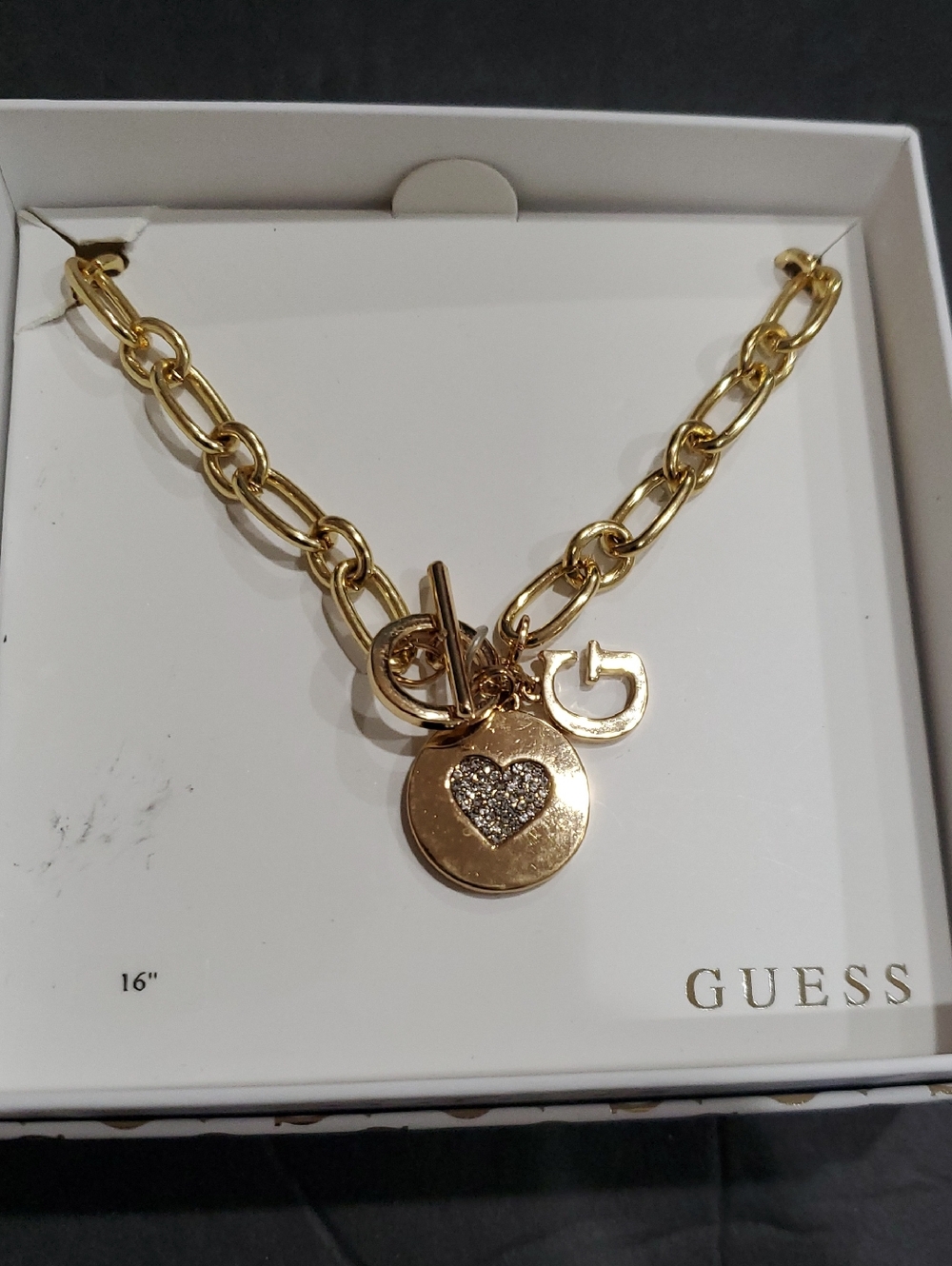 Guess G logo charm and pave heart pendant gold tone chunky toggle necklace new